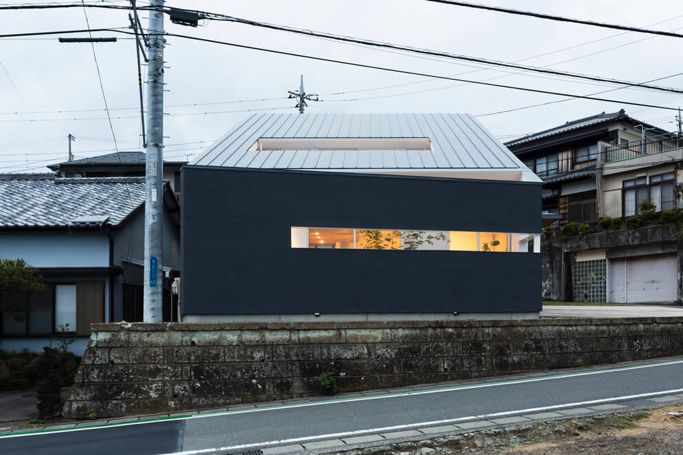 Minimalist House by Tukurito Architects
