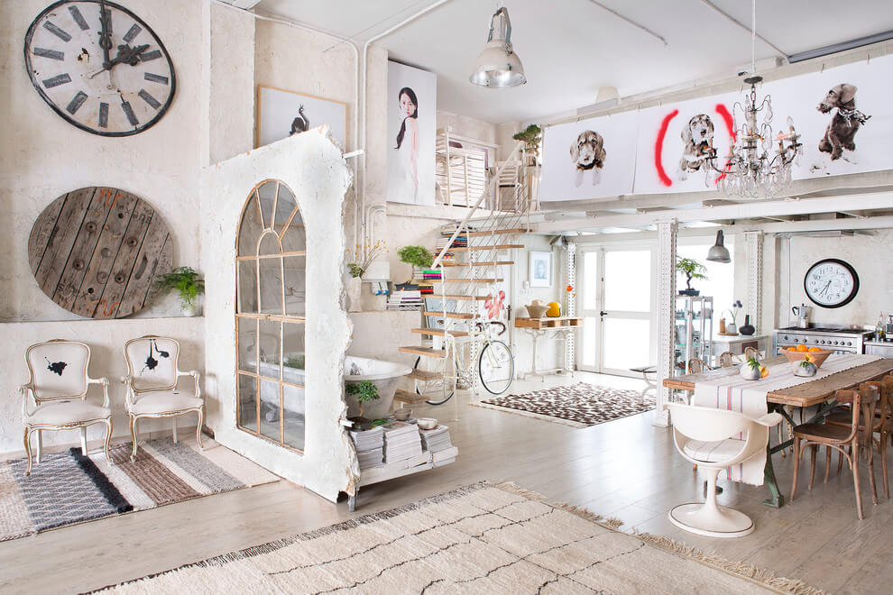 Studio by Manolo Yllera