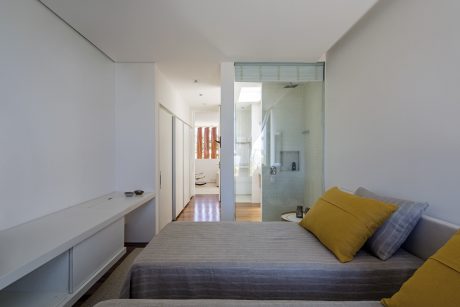 TM House by Studio Arthur Casas - 9