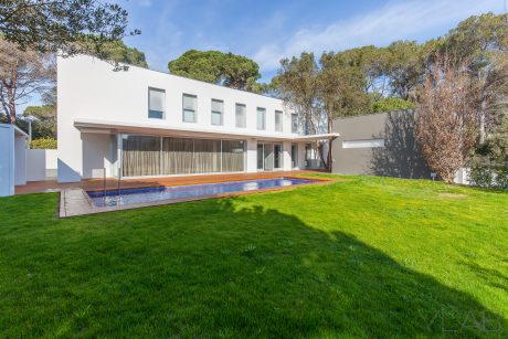 Vallès Oriental Residence by Ylab Arquitectos - 17