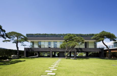 Floating House by Hyunjoon Yoo Architects