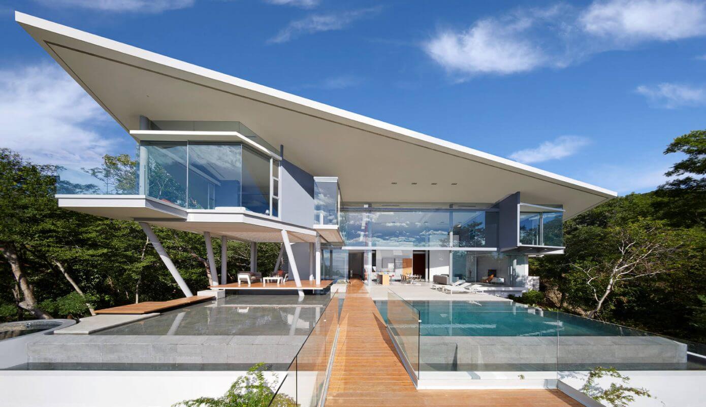 Contemporary House by Cañas Arquitectos