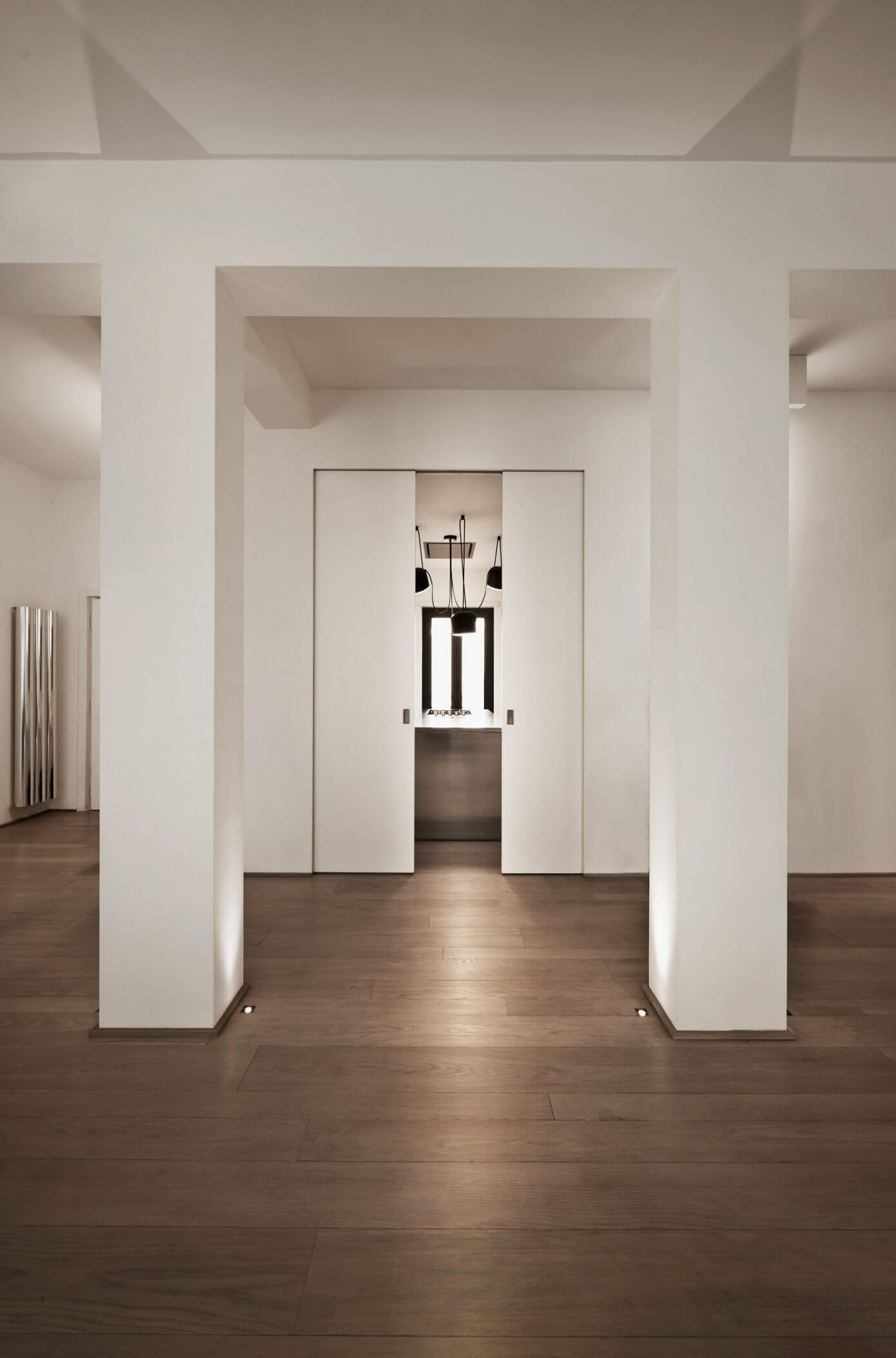 J Apartment by Carola Vannini