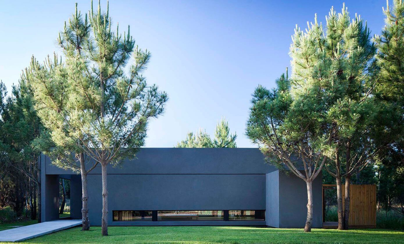 Modern Beach House by Estudio PKa