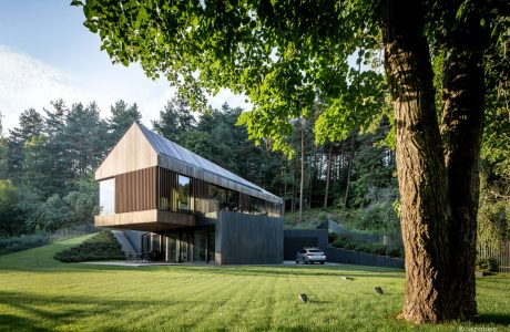 Valley Villa by Arches