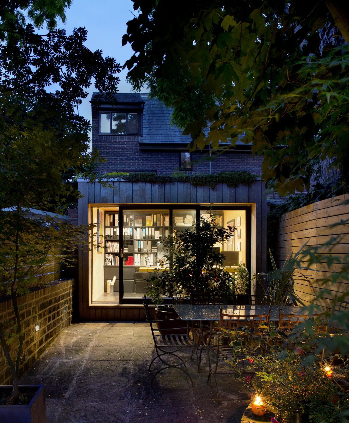 House in London by extrArchitecture