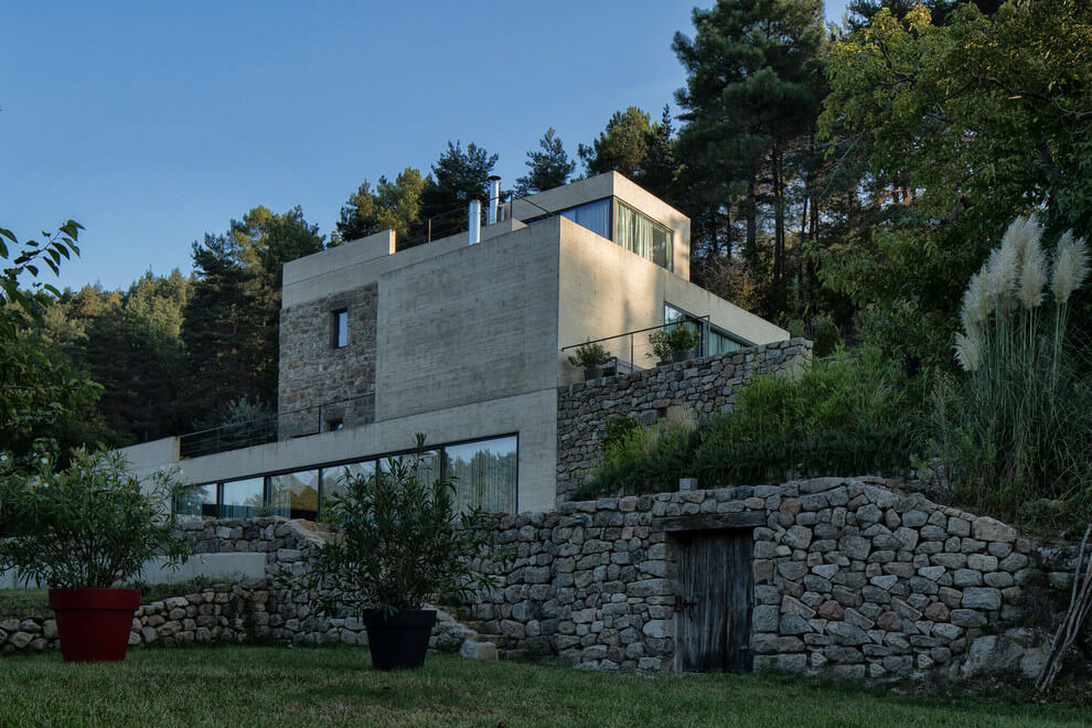 Modern House in Roux