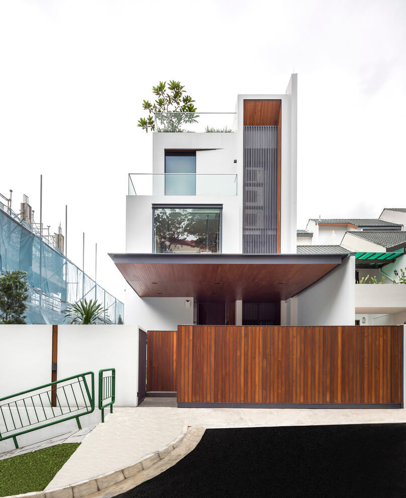 Toh Yi House by Ming Architects