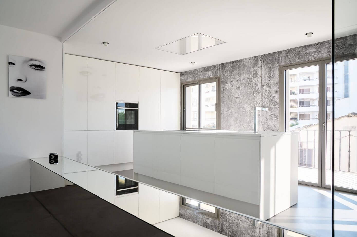 Home in Puerto de Alcudia by Minimal Studio