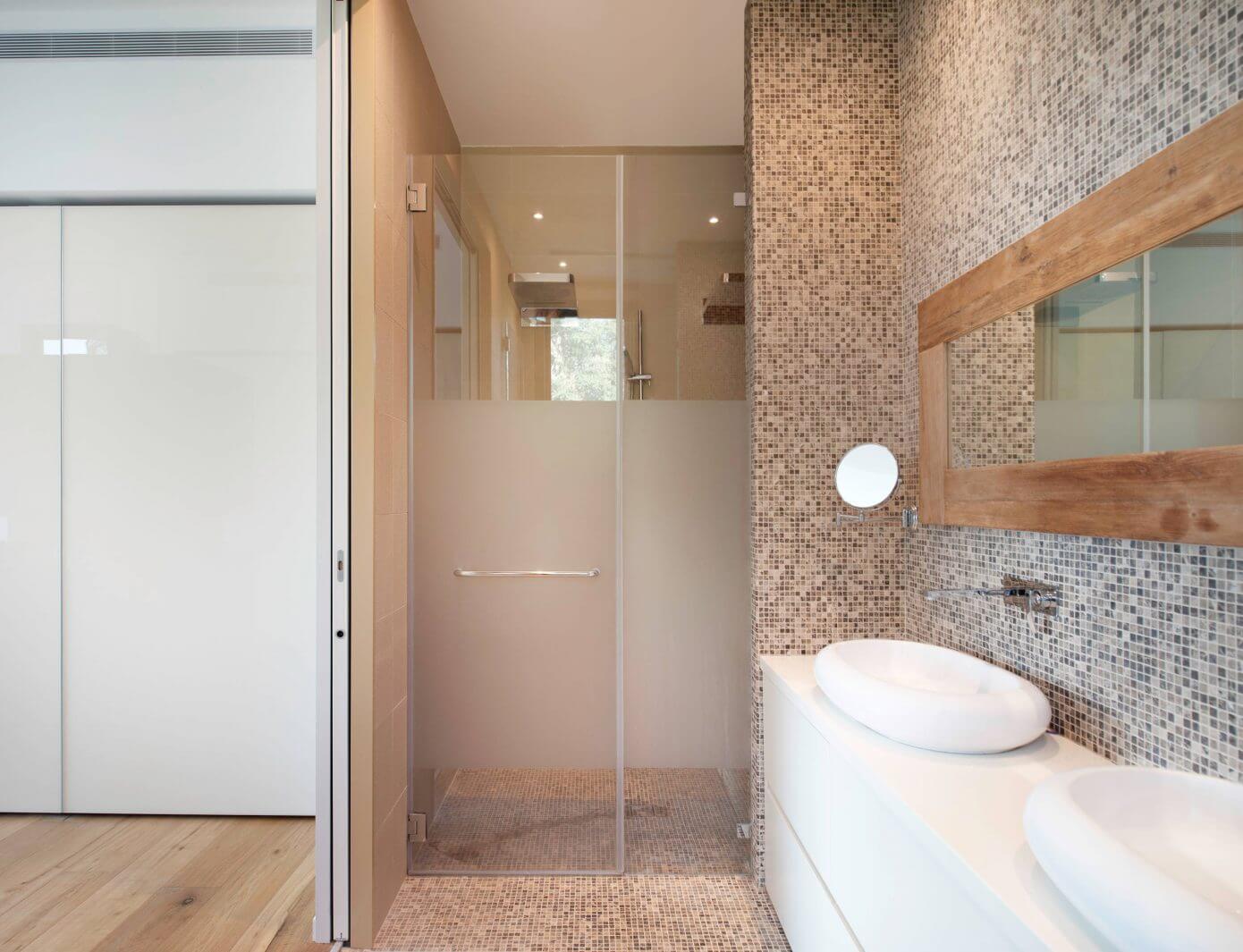 House on The Hill by Corinne Levi Architecture