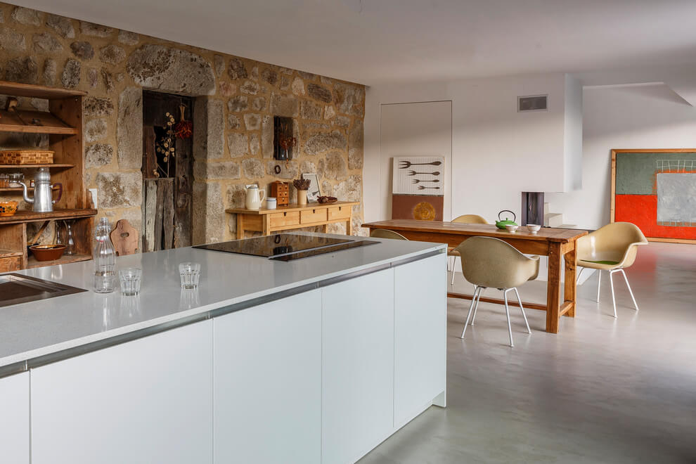 Modern House in Roux