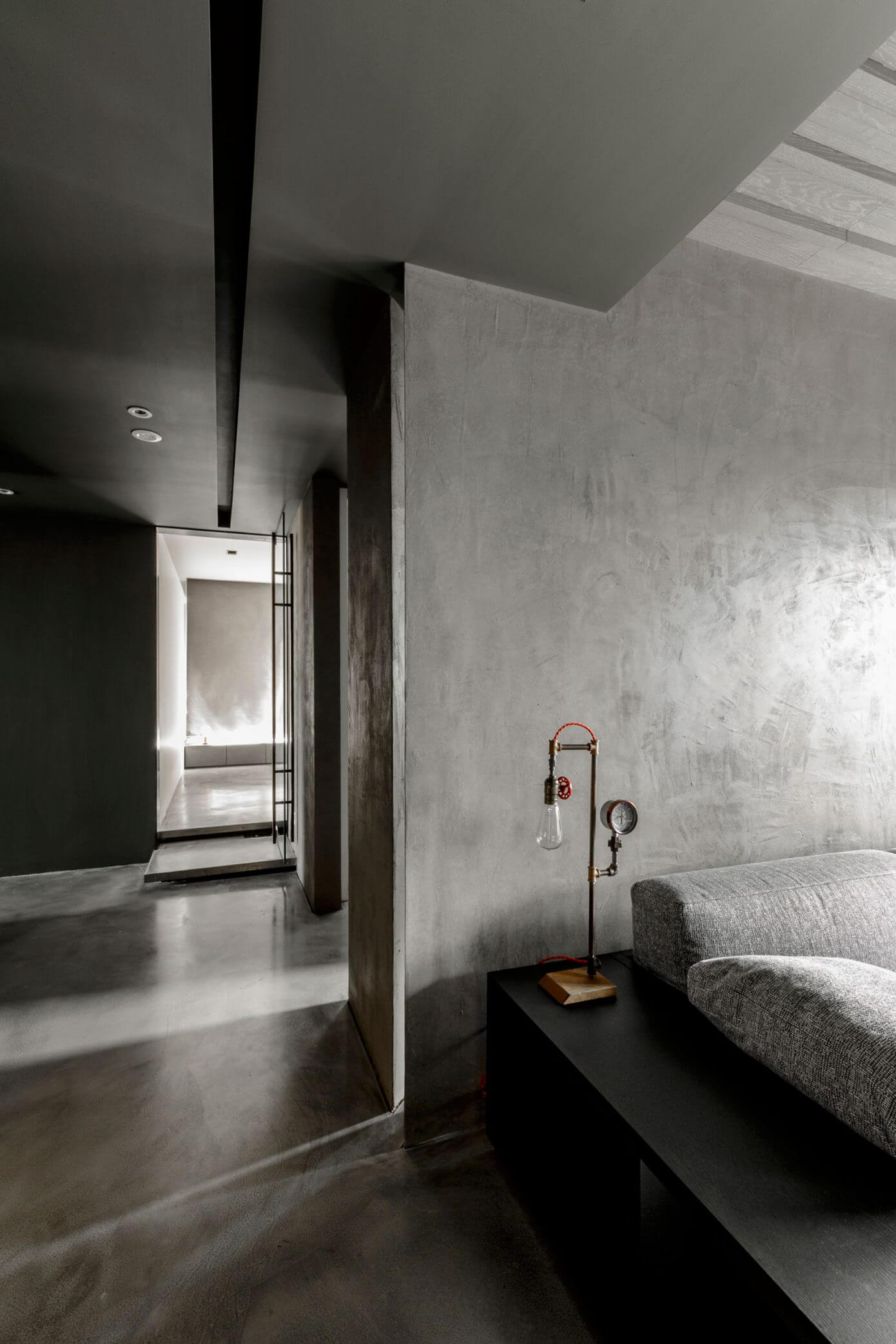 Apartment in Shanghai by Wei Yi International