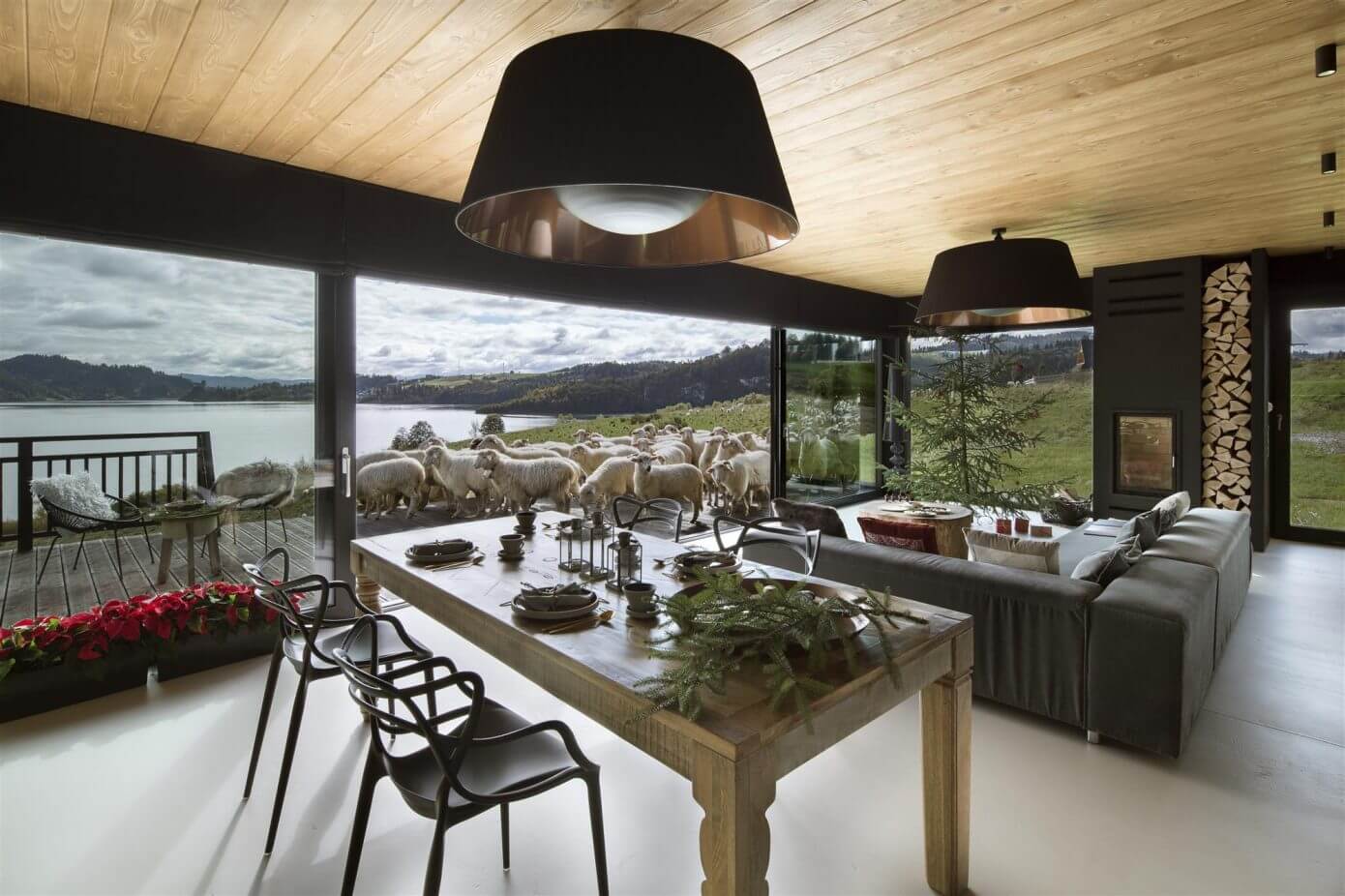 Mountain Cottage by Hola Design