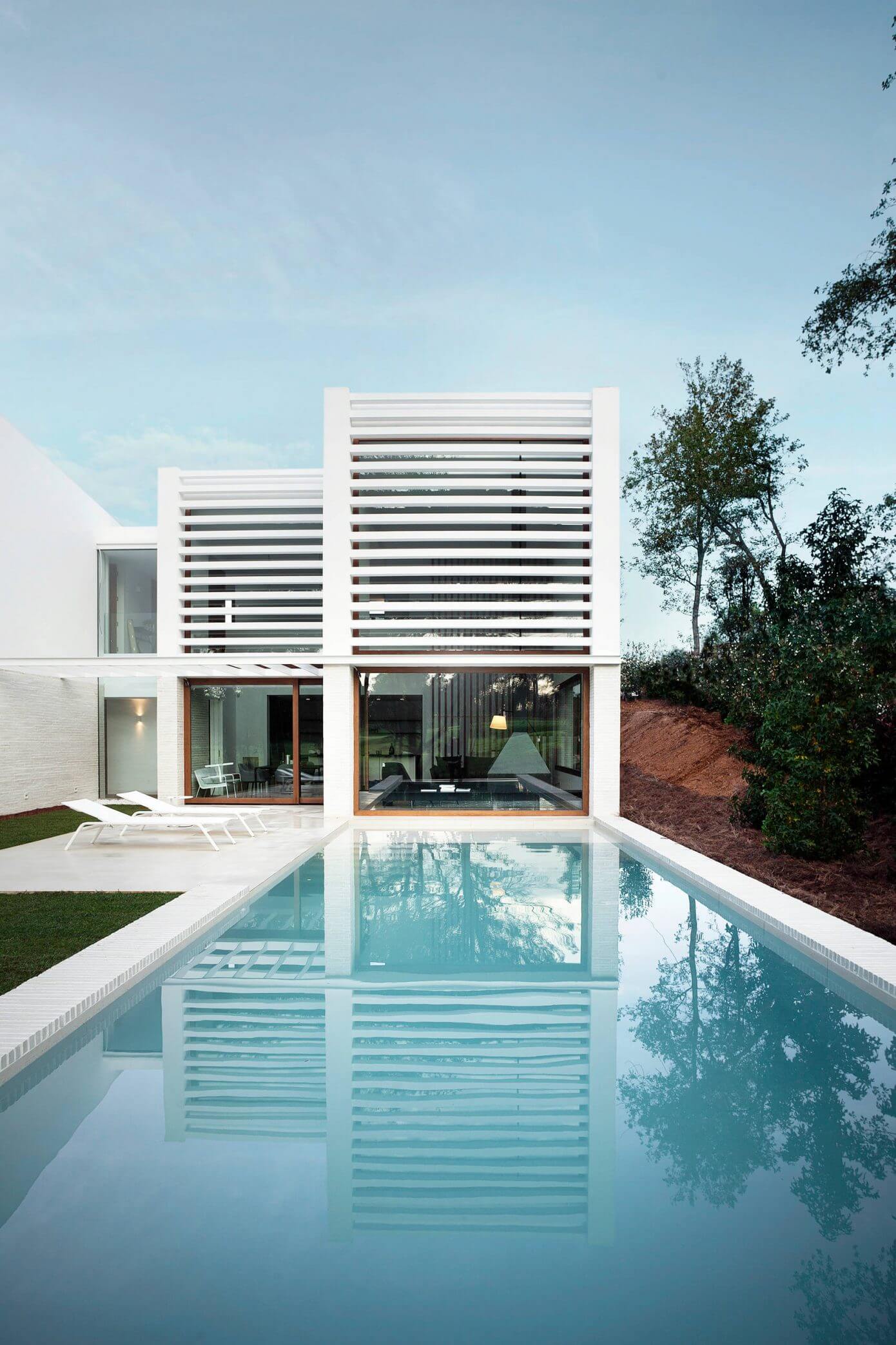 Residence in La Pineda by Jaime Prous Architects