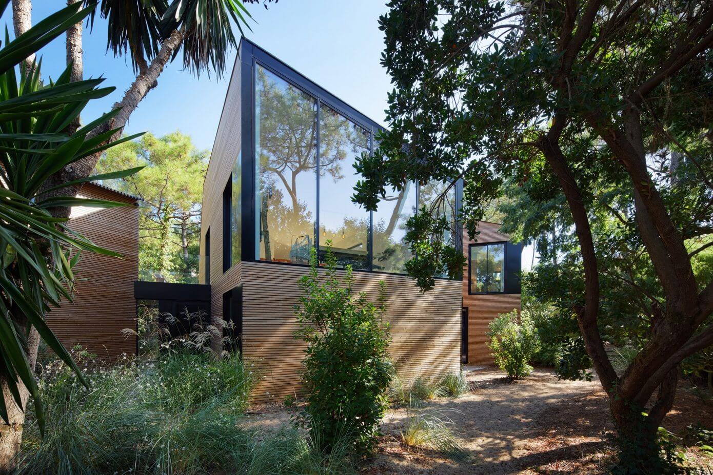Holiday House in Cap Ferret by Atelier Du Pont