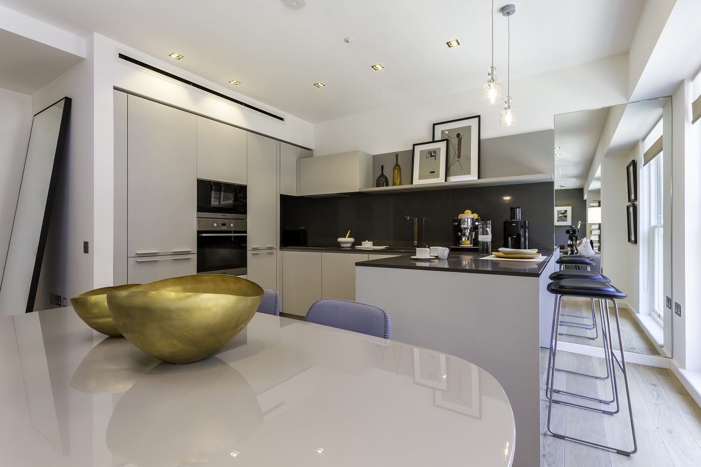 Modern Apartment in London