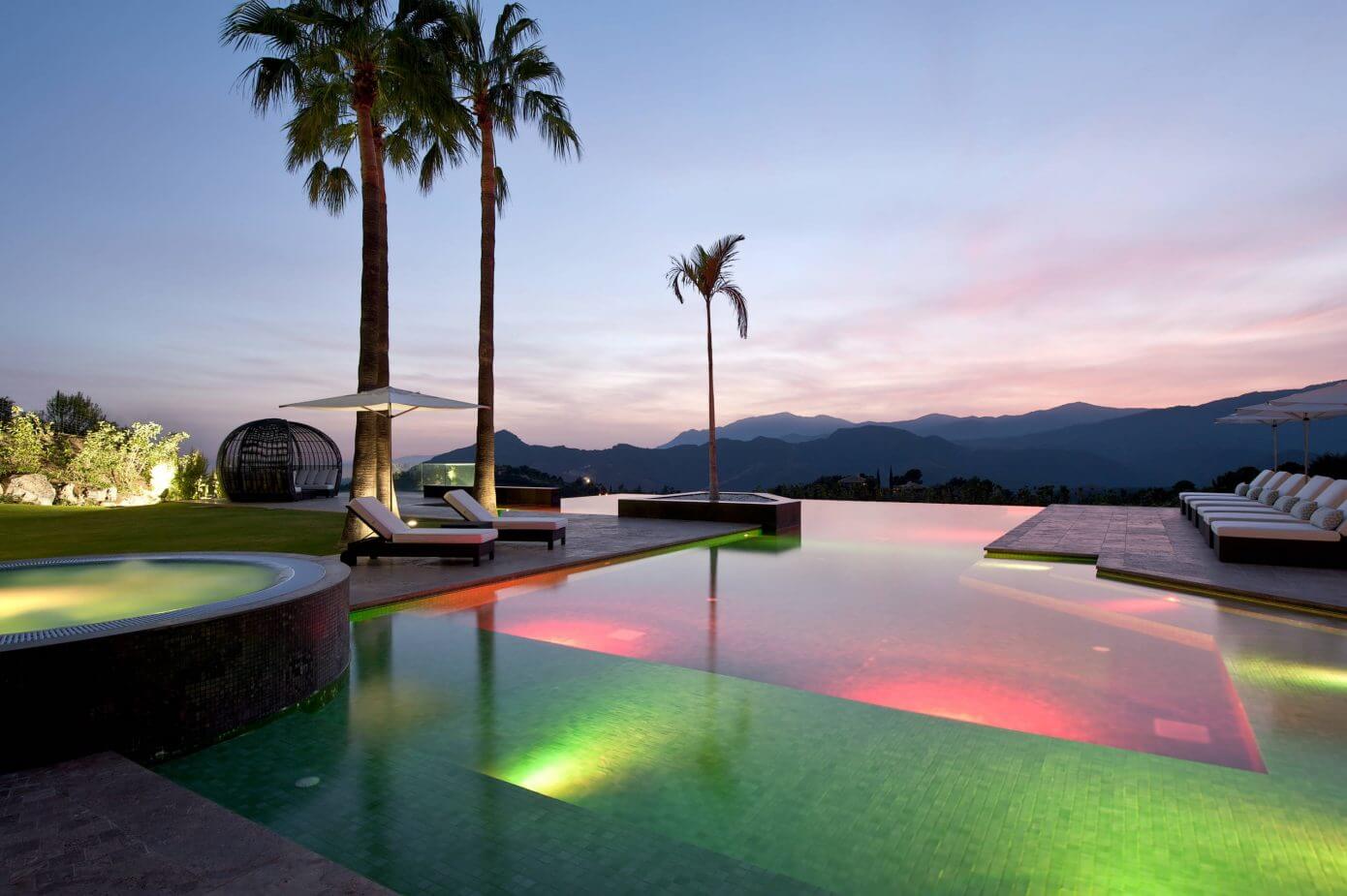 Modern Villa by Hill House Interiors