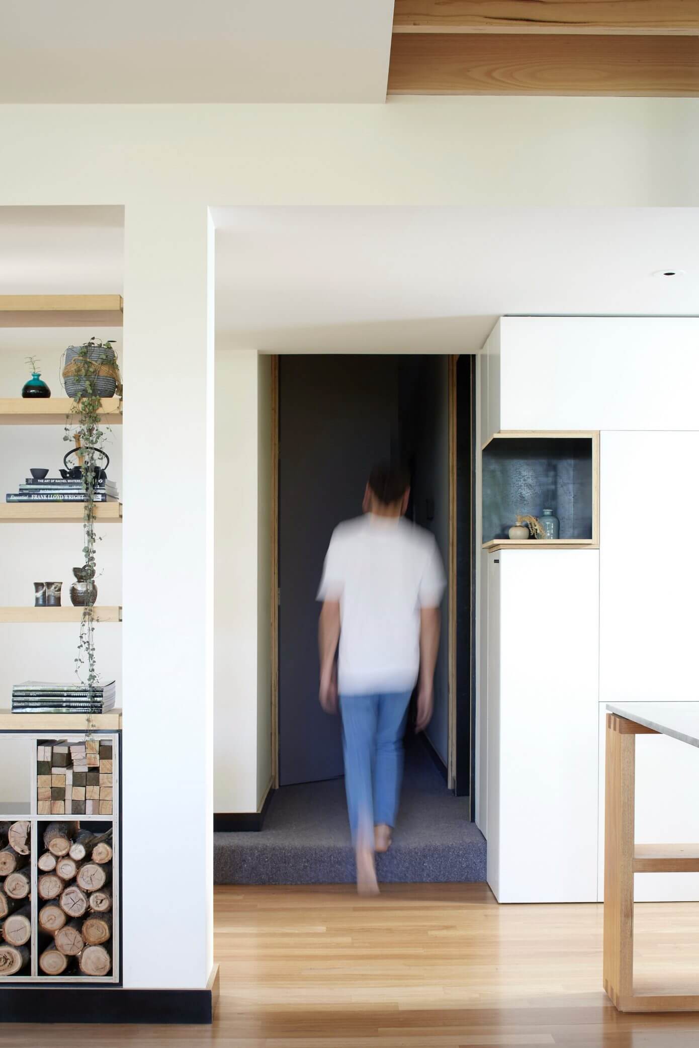 Wooden Box House by Moloney Architects