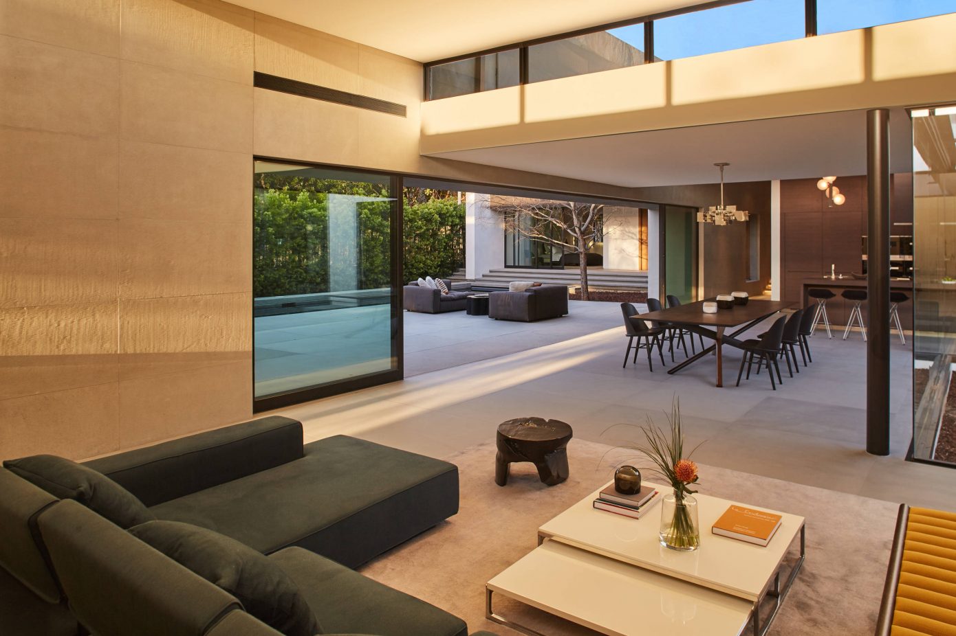 House in West Hollywood by BAR Design + Construction