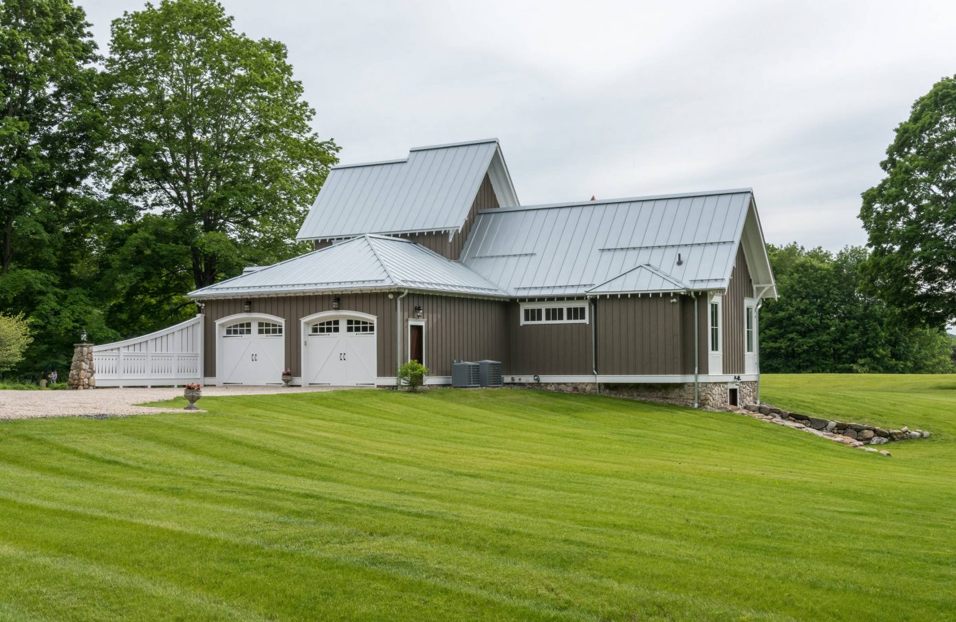 Gothic Cottage by Daniel Contelmo Architects