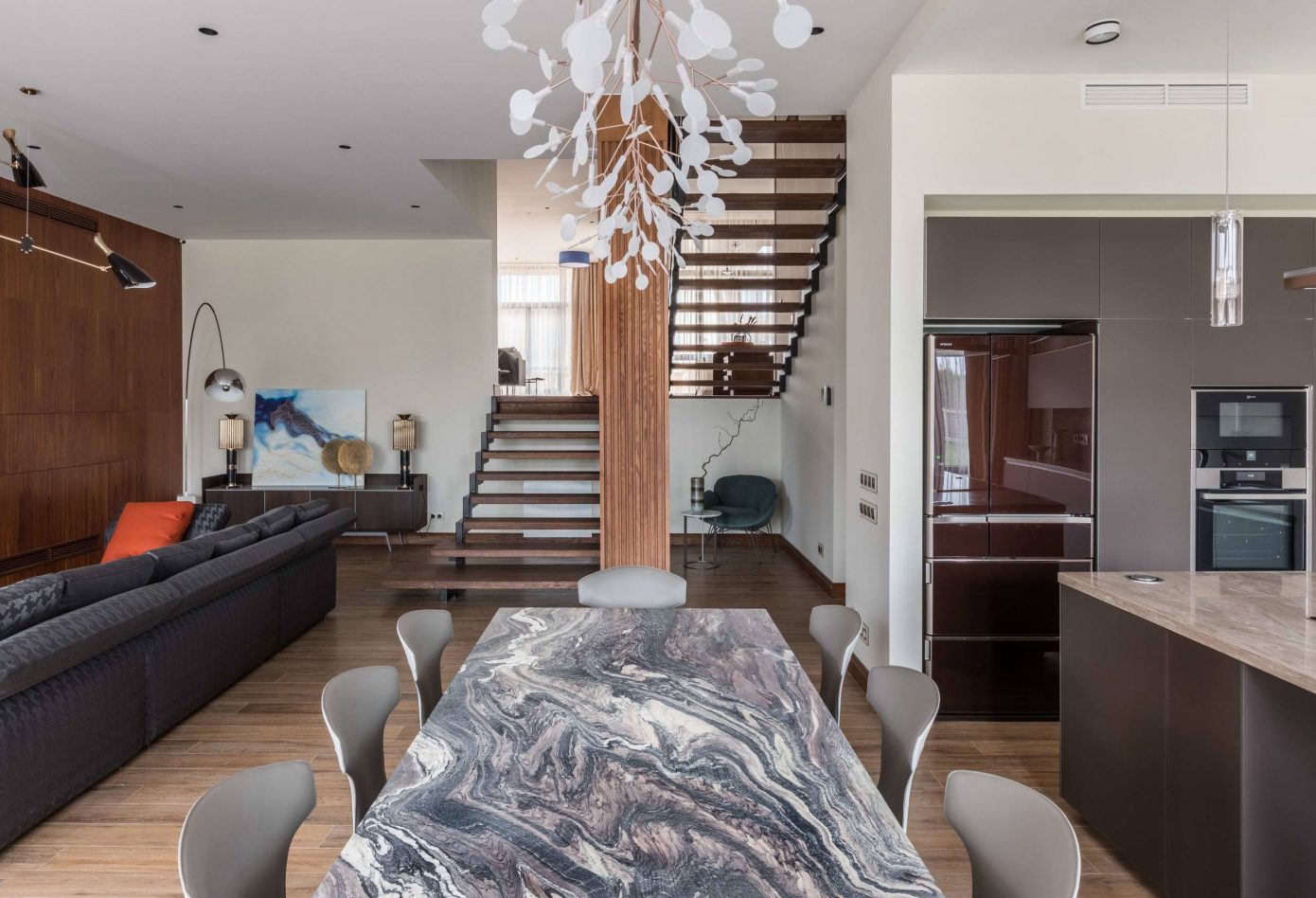 Contemporary House by White & Black Design Studio