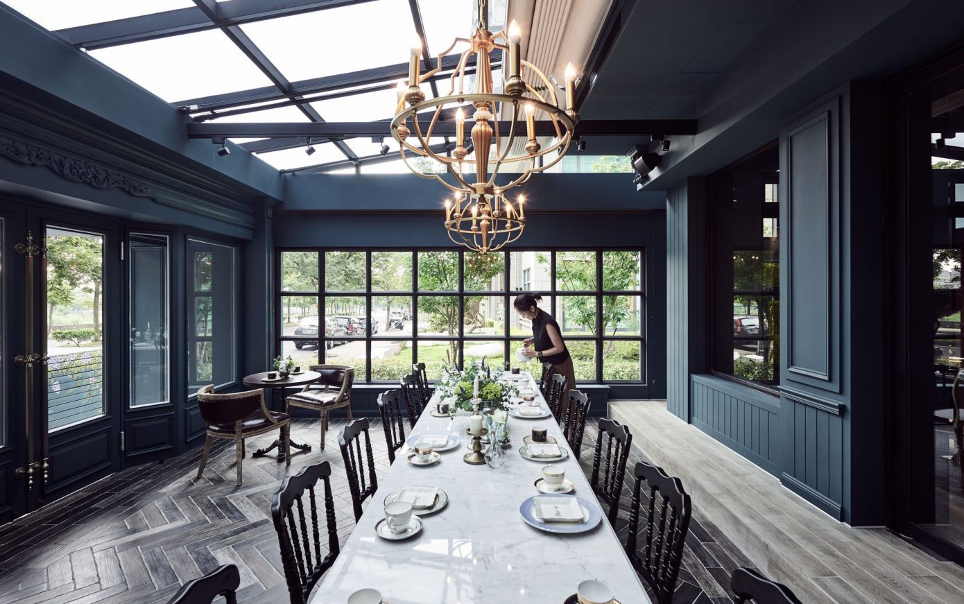 In’s Cafe by Ris Interior Design