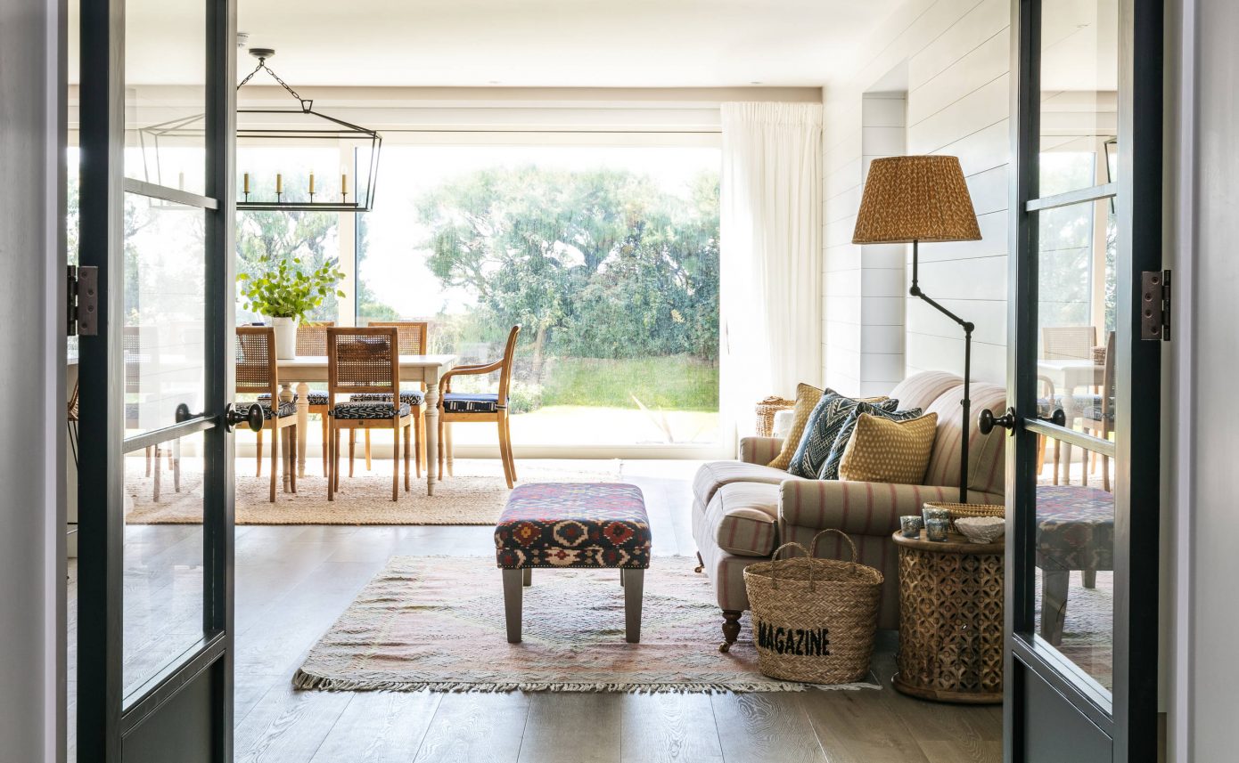 Modern Beach House by Lisette Voute Designs