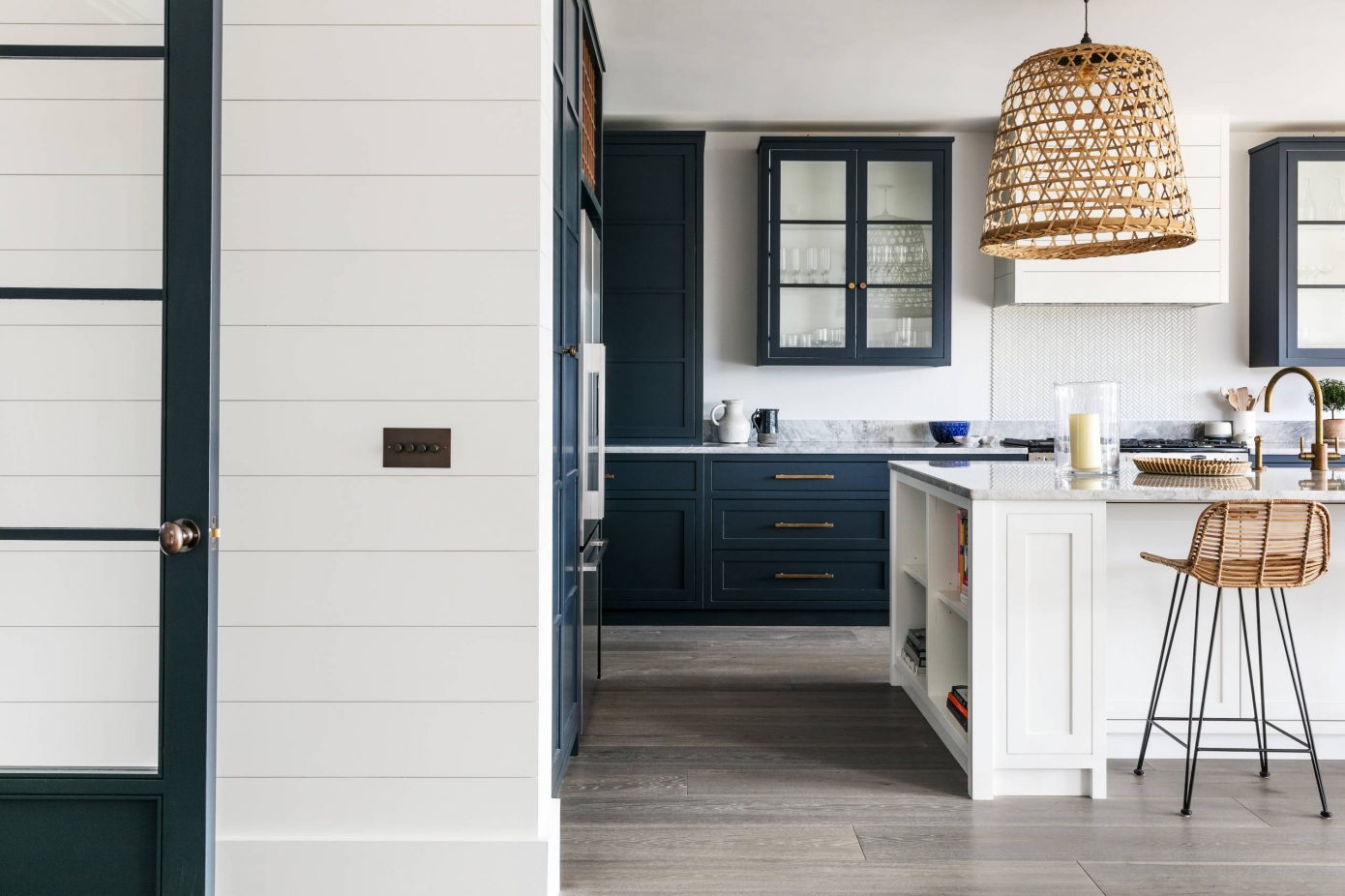 Modern Beach House by Lisette Voute Designs