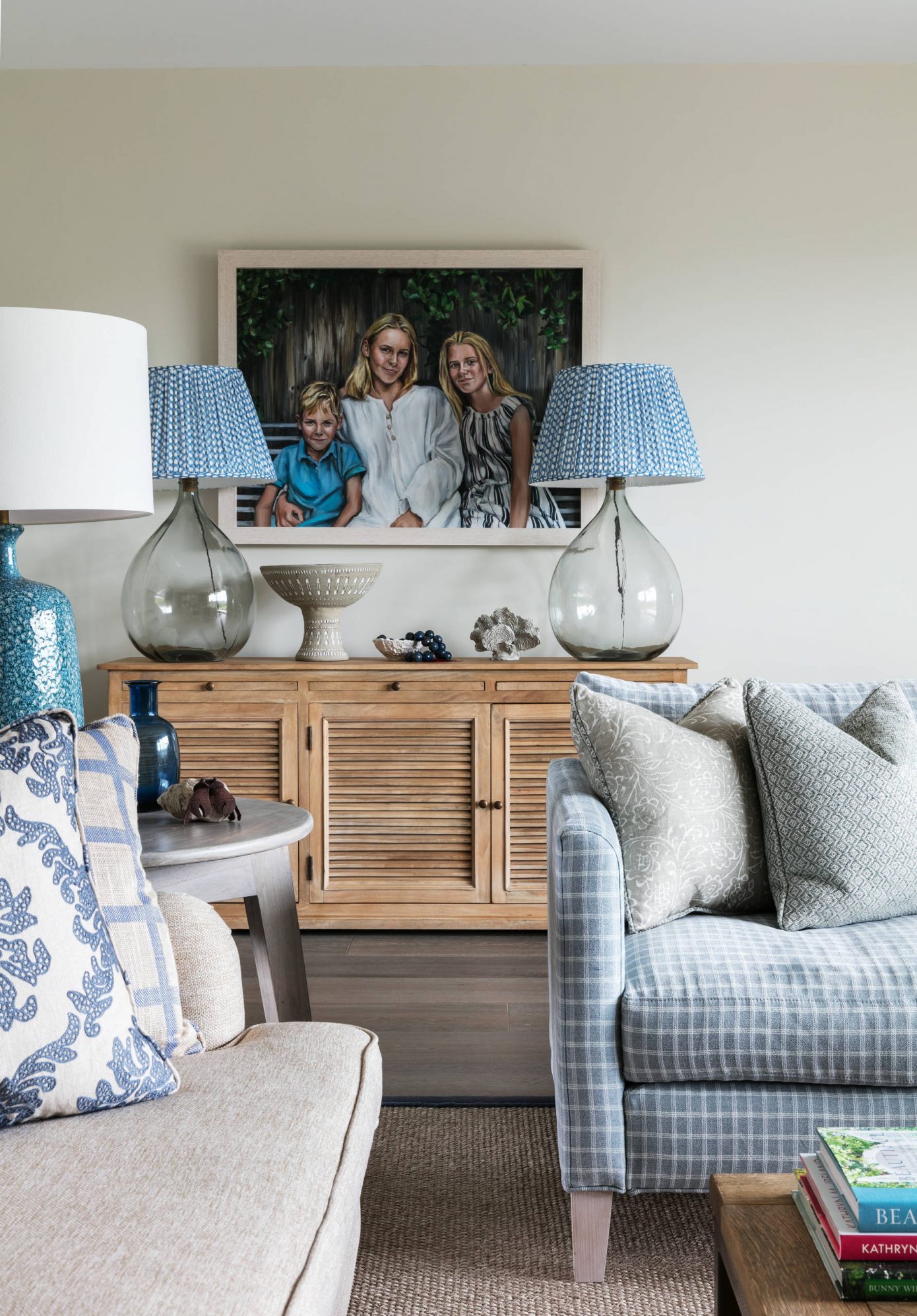 Modern Beach House by Lisette Voute Designs