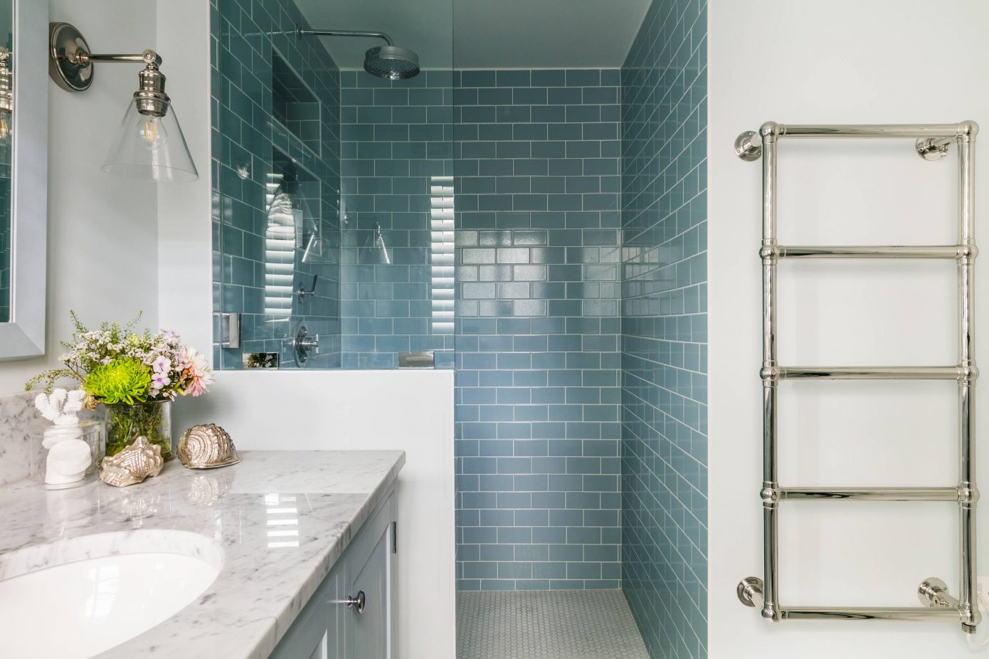 Modern Beach House by Lisette Voute Designs