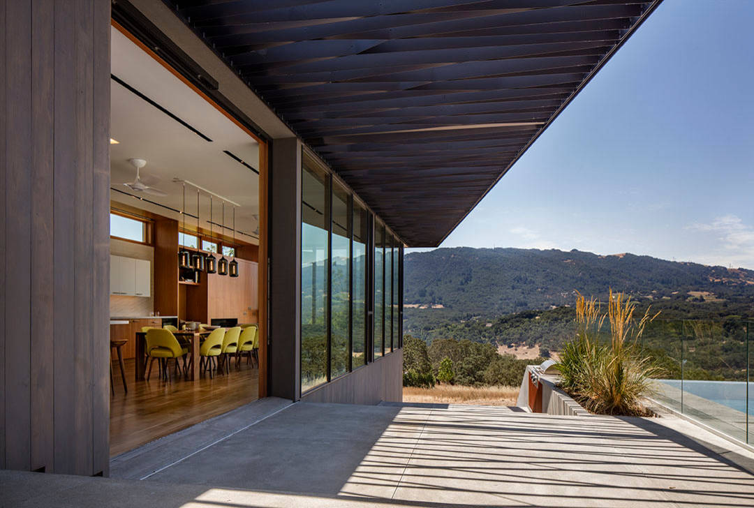 Sonoma Lichen House by Schwartz and Architecture