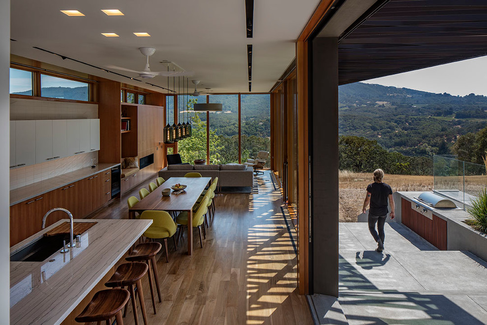 Sonoma Lichen House by Schwartz and Architecture