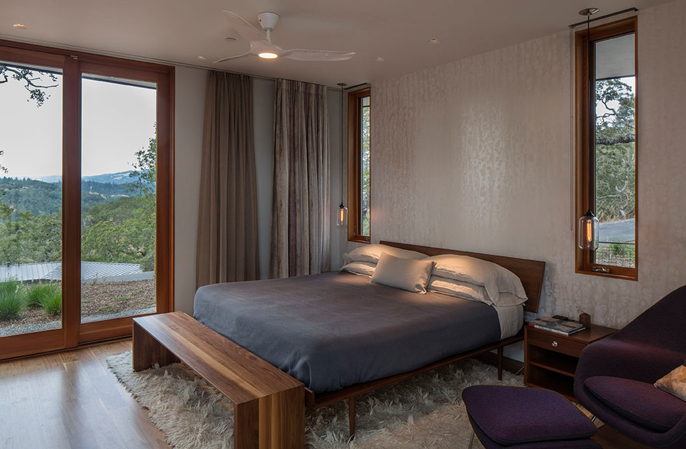 Sonoma Lichen House by Schwartz and Architecture