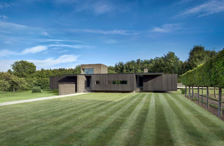 Black House by AR Design Studio