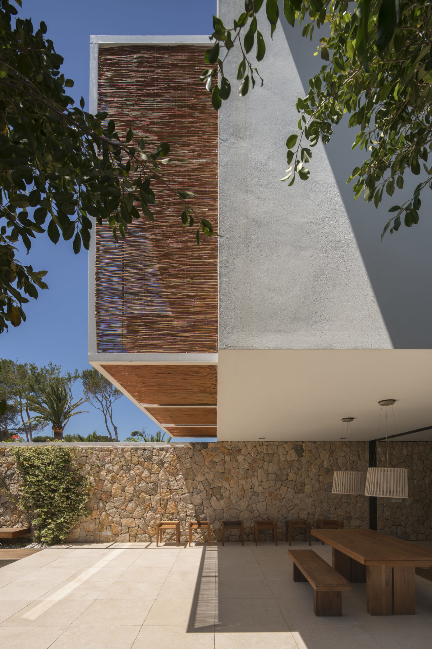Mal Pas House by Negre Manrique + Barcelo