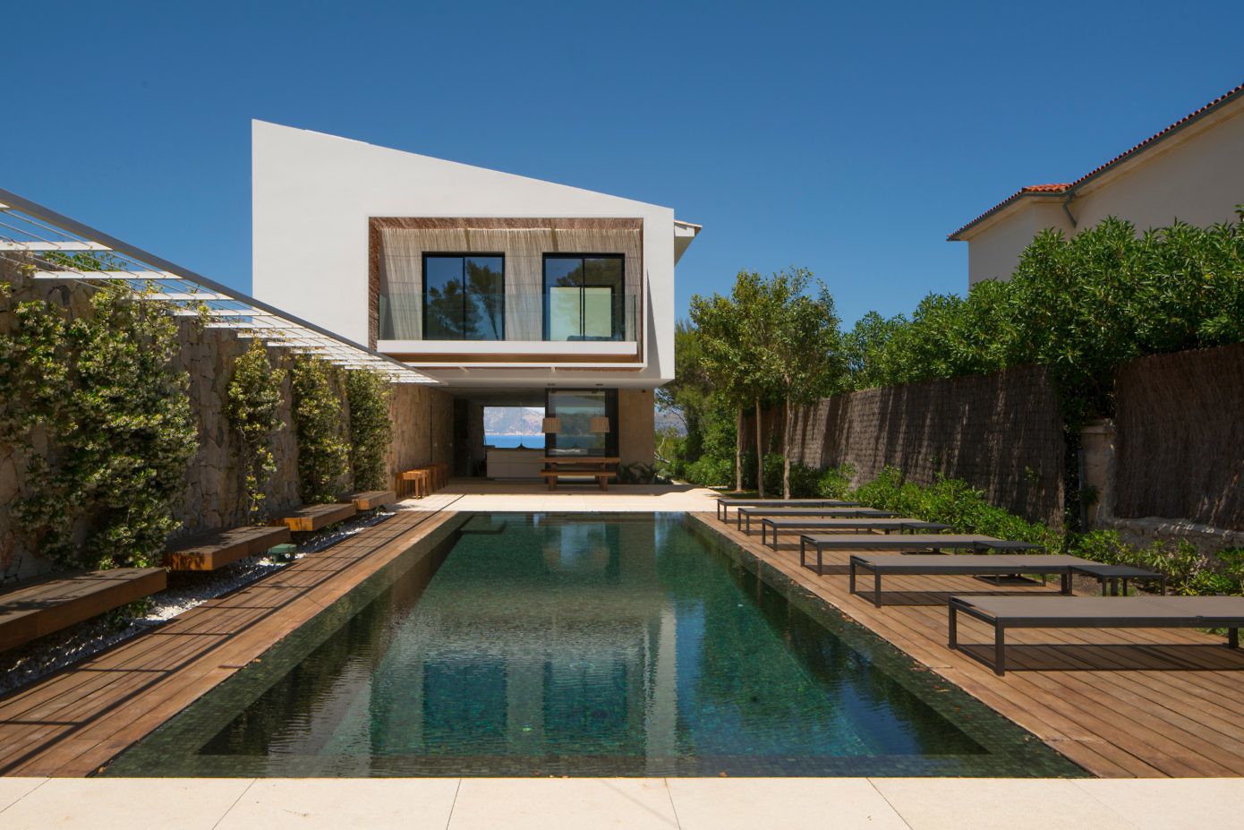 Mal Pas House by Negre Manrique + Barcelo