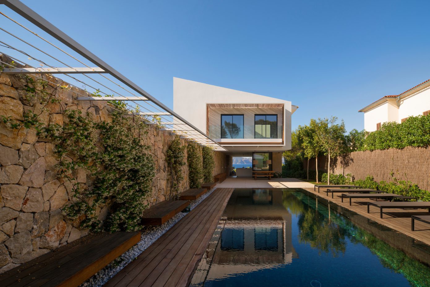 Mal Pas House by Negre Manrique + Barcelo