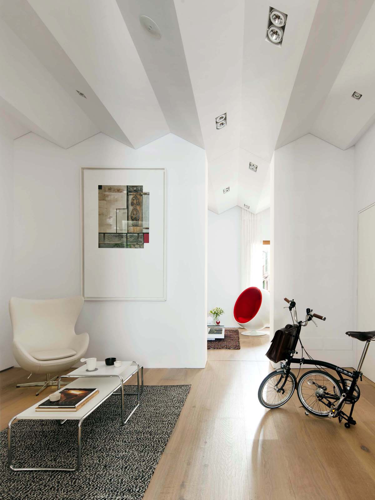 Apartment in Palma by OLARQ Osvaldo Luppi Architects