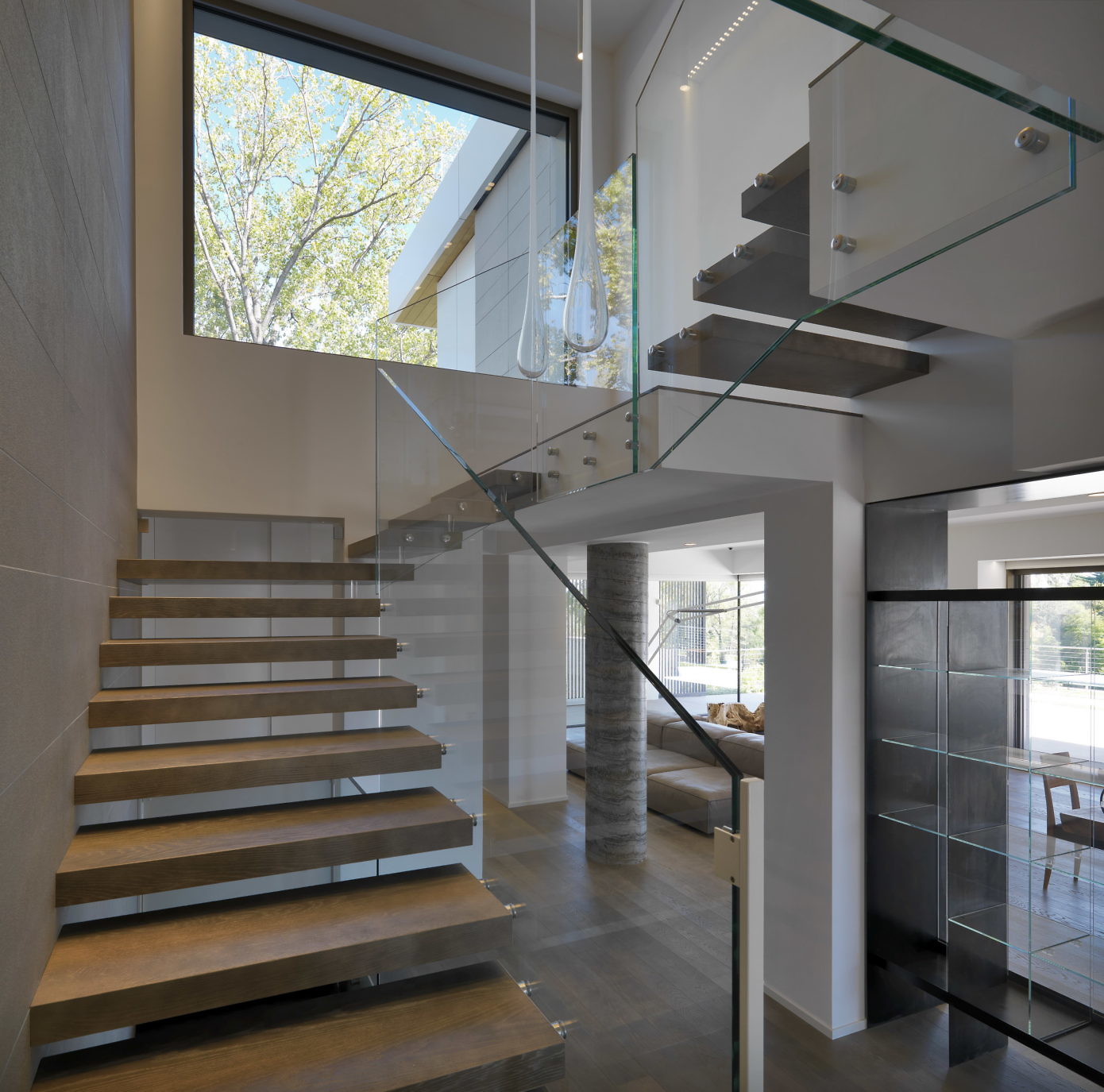 Contemporary House by Massimo Nencioni