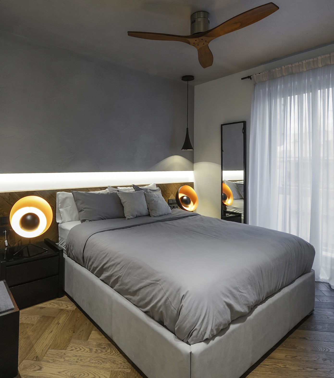 The Raw Apartment by Makridis Associates