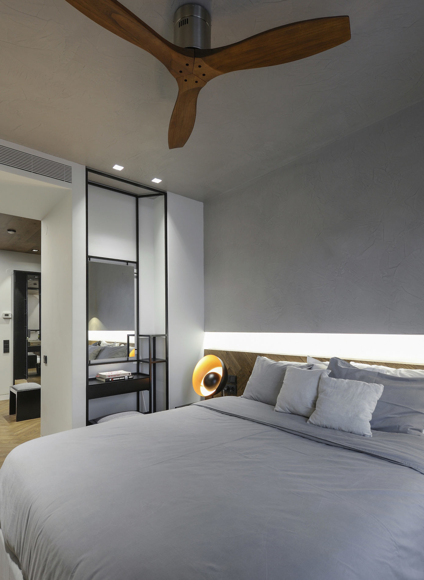 The Raw Apartment by Makridis Associates