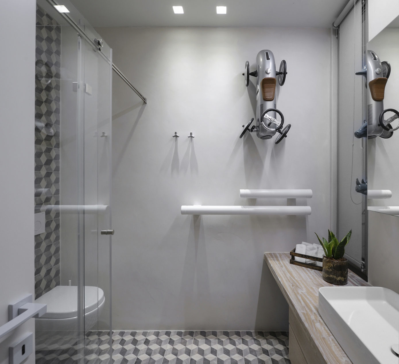 The Raw Apartment by Makridis Associates