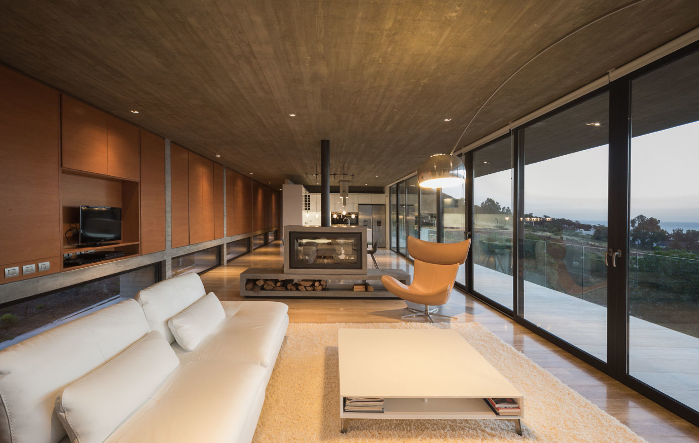 House H by Felipe Assadi Arquitectos