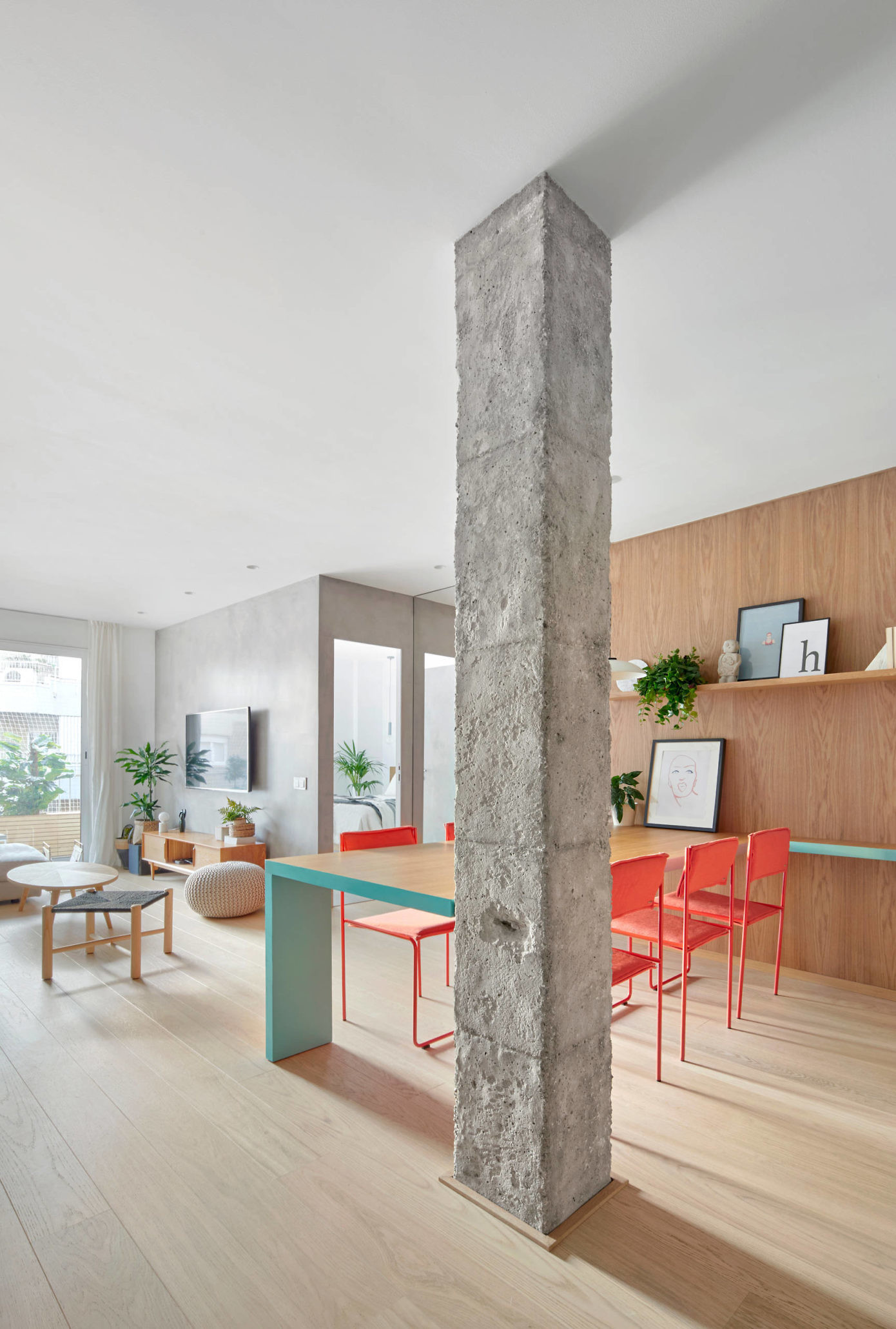 Apartment in Barcelona by Estudio Miriam Barrio