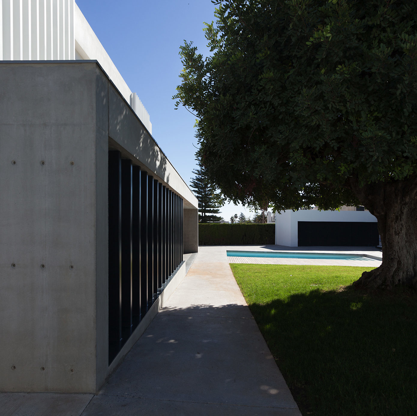 Detached House by Mano de Santo – Architecture Team