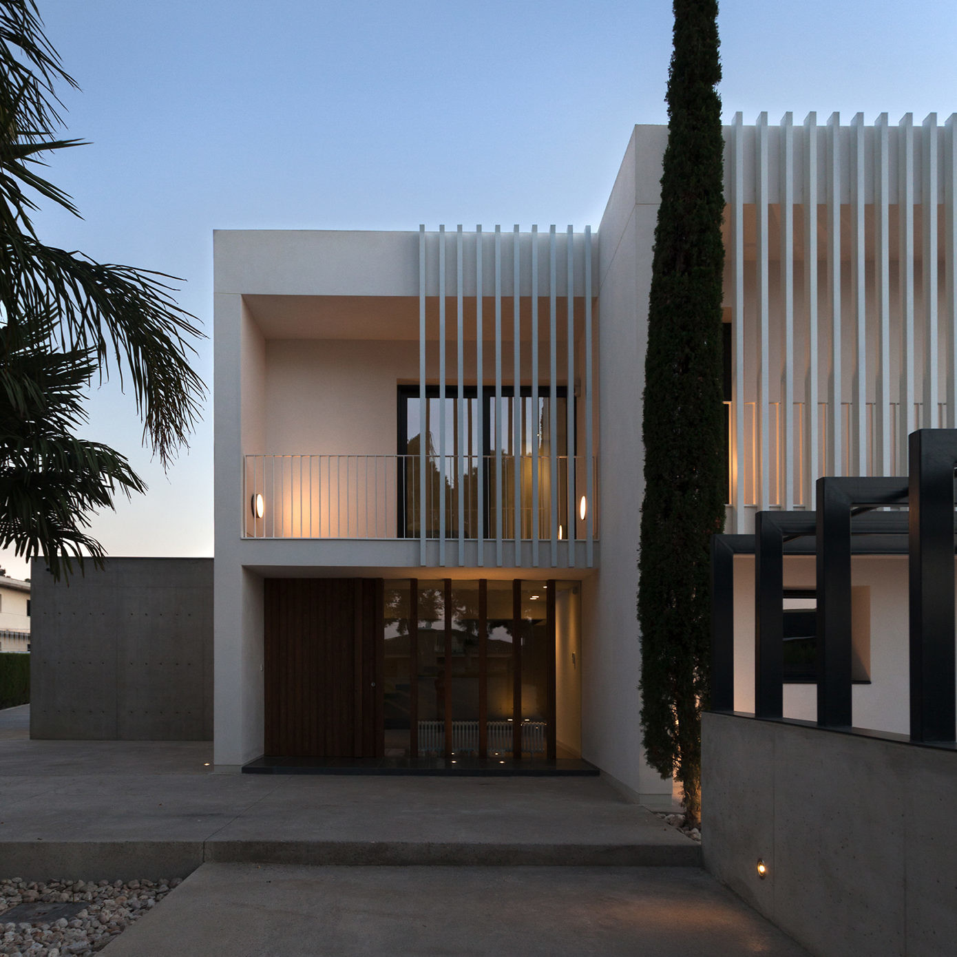 Detached House by Mano de Santo – Architecture Team