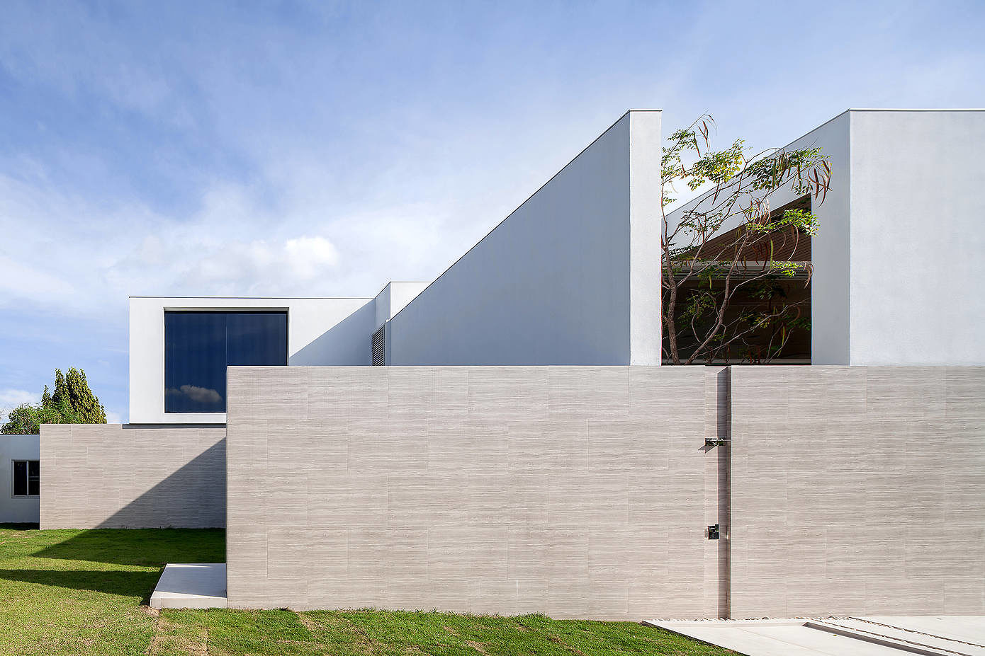 PA House by Idin Architects