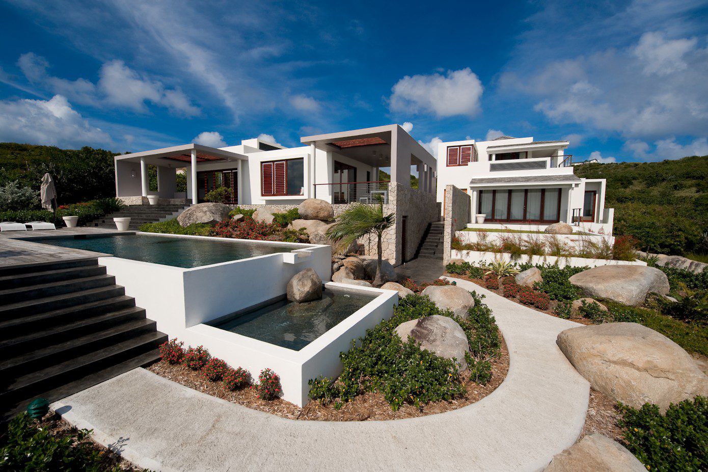 Bayhouse Villa by OBMI Architecture