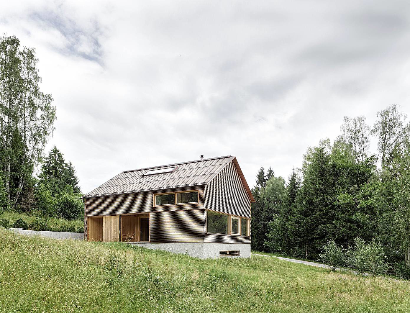 House in Bludenz by Architekten Innauer Matt