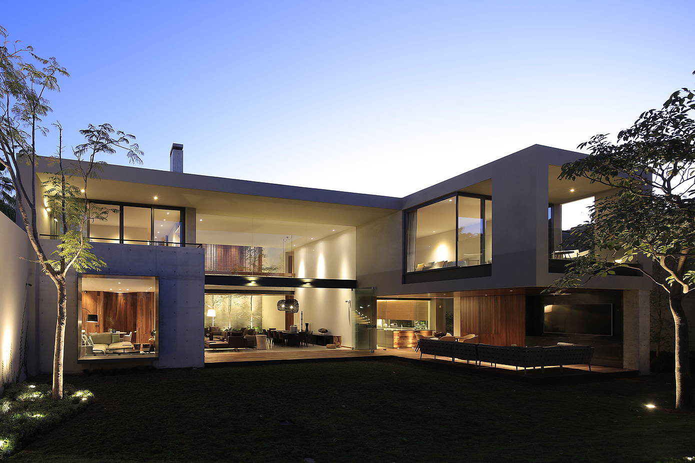 HNN House by Hernandez Silva Architects